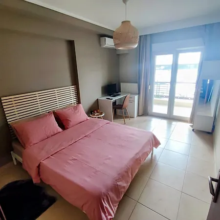 Apartment Cozy Apt! Friends & Family - Private Paid Parking