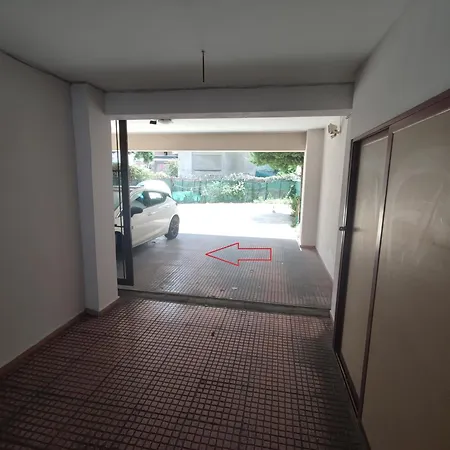 Apartment Cozy Apt! Friends & Family - Private Paid Parking